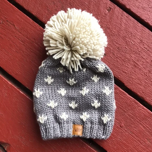 Stocking Hat! Fully lined! Chunky Soft Knit! Large Pom Pom! New in Packa… - Picture 1 of 5